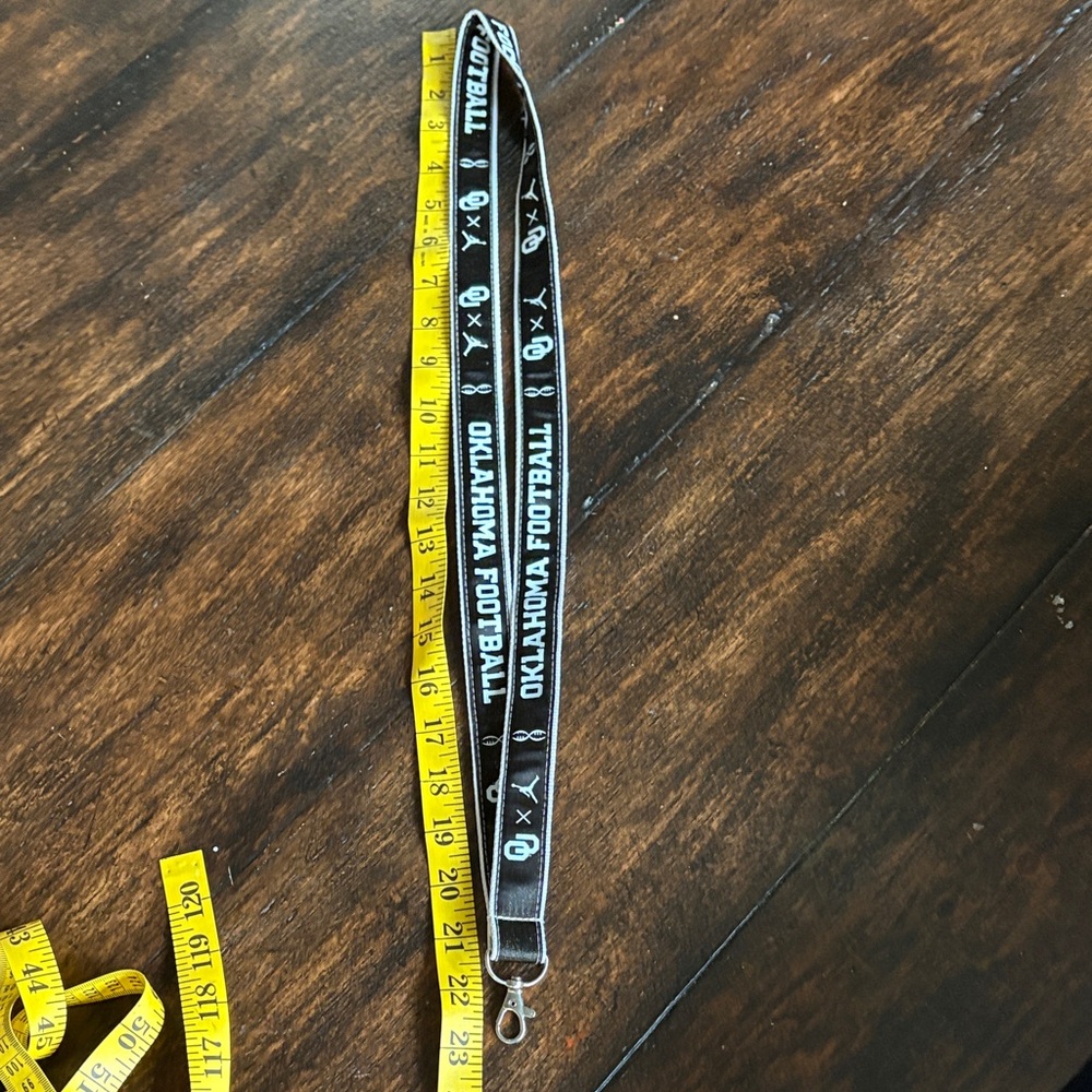 Nike university of Oklahoma football Key Holder lanyard OU - Picture 3 of 6